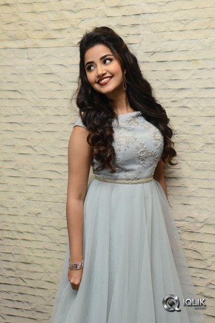 Anupama-Parameswaran-At-Vunnadhi-Okate-Zindagi-Movie-Pre-Release-Function